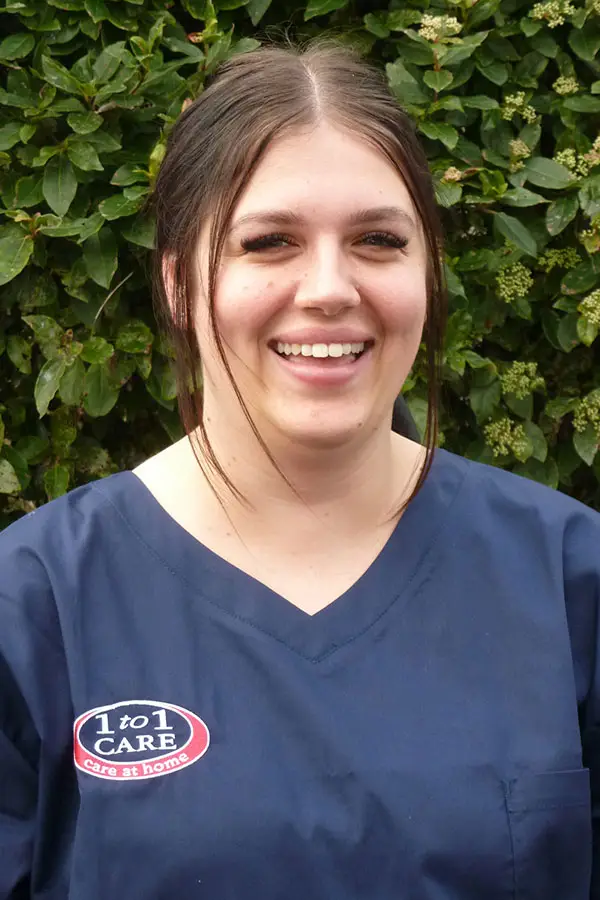 staff-sophie-field